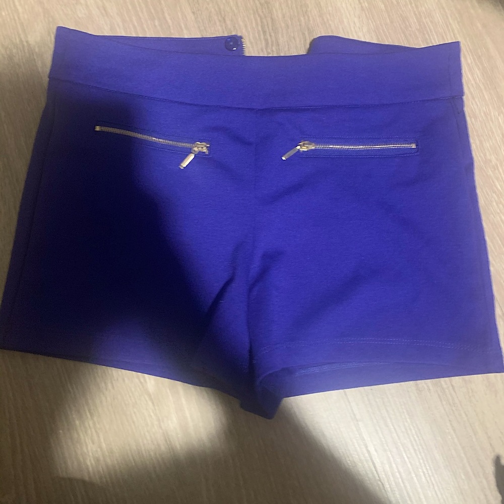 New with tag shorts with zippers